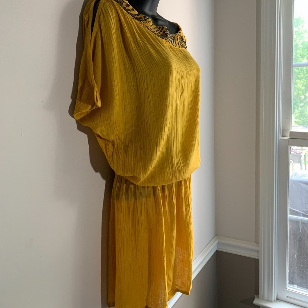 Dress - Picture 2 of 5